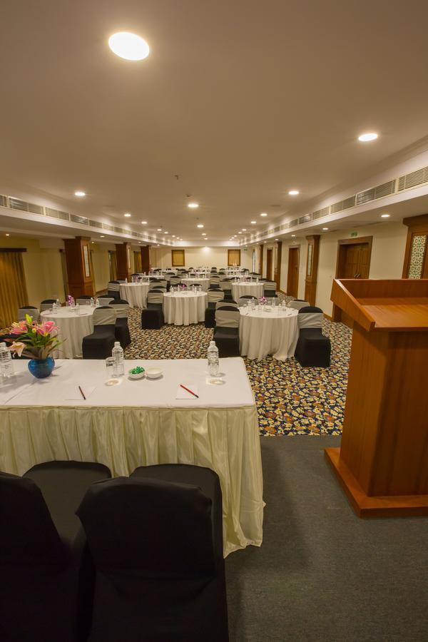 Viva Hotel Near Madgaon Railway Station Exteriör bild